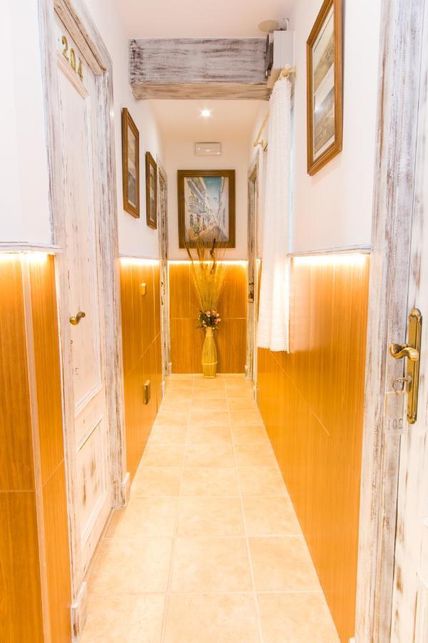 Hostal La Estrella ماربيا المظهر الخارجي الصورة